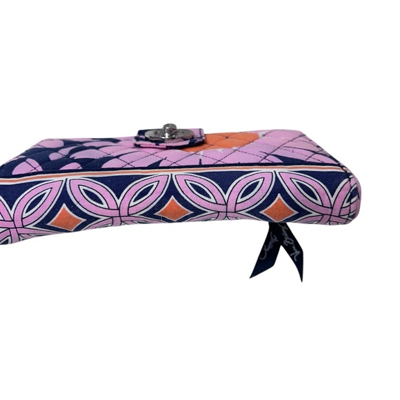 Vera Bradley Flamingo Blue Pink Flora Turnlock Wallet - Picture 6 of 9